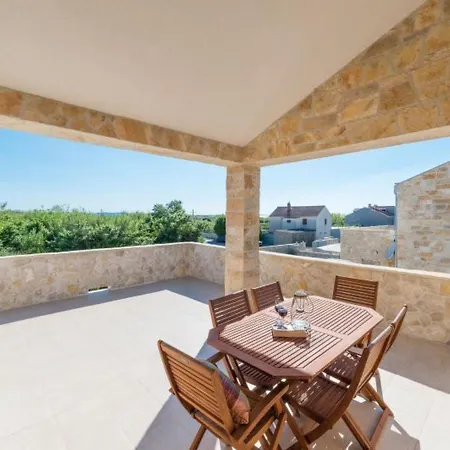 Steinvilla Mit Pool- Meerblick- Naehe Sandstrand By Interhome * بريفلاكا