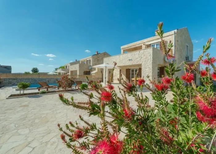 Steinvilla Mit Pool- Meerblick- Naehe Sandstrand By Interhome * Privlaka (Zadar)