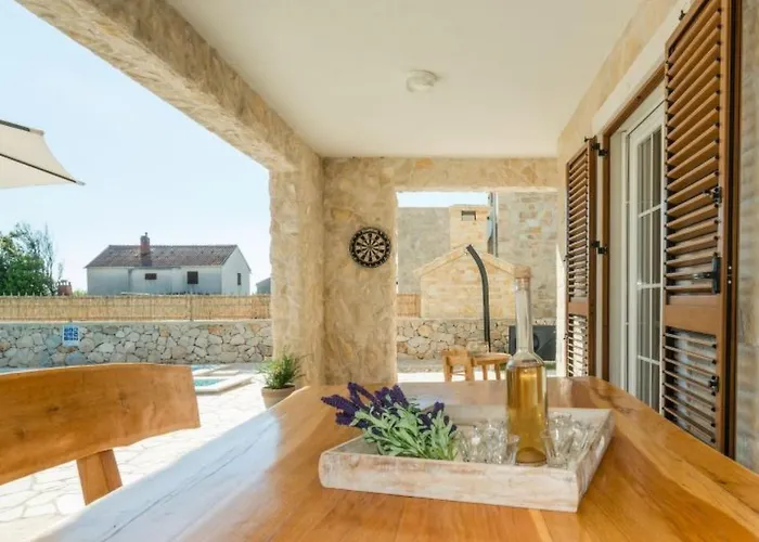 Steinvilla Mit Pool- Meerblick- Naehe Sandstrand By Interhome *